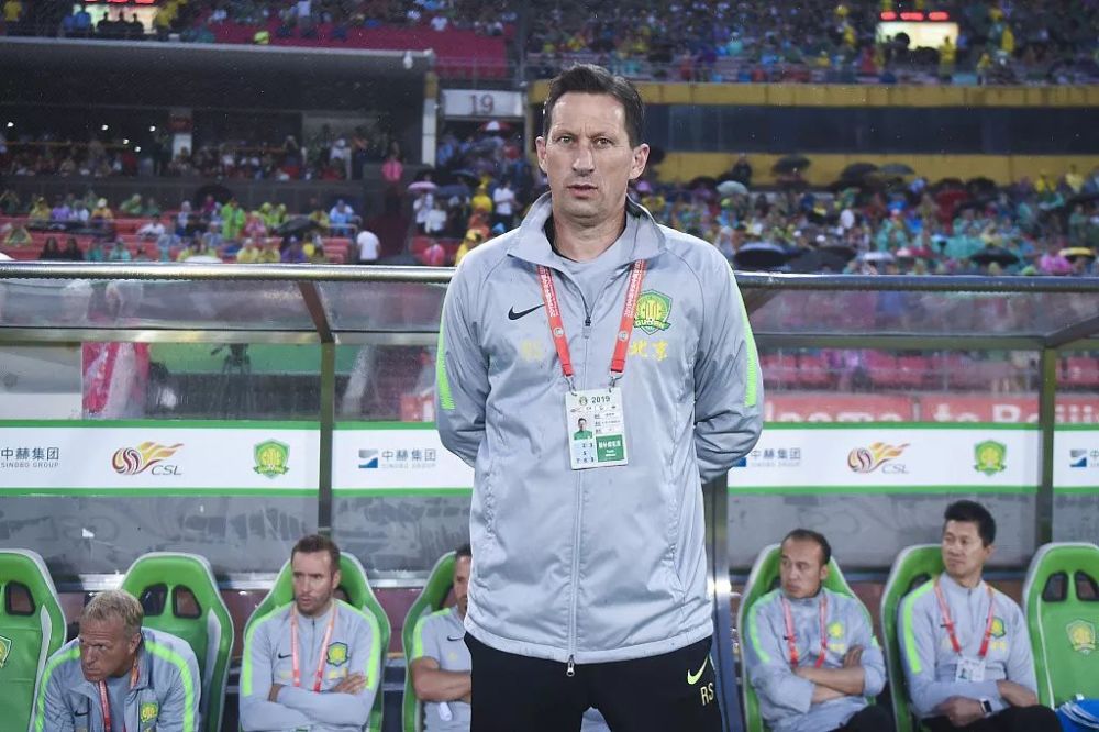 坚持战略目 坚持战略目